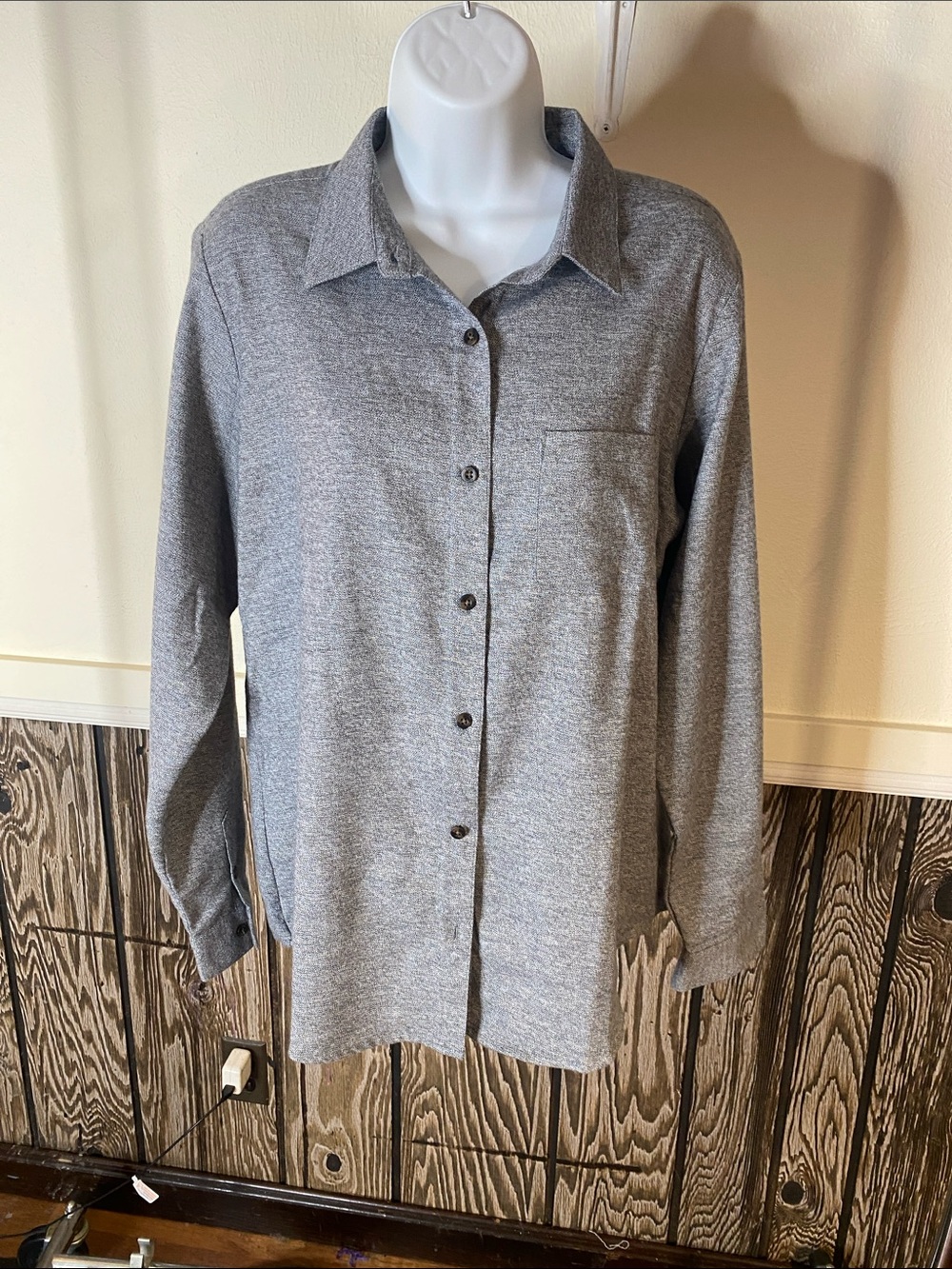 Kuhl Women's Heather Gray Button-Front Shirt